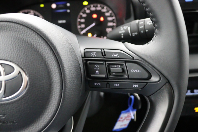 Toyota Yaris - 1.5 Hybrid 115 Comfort 18