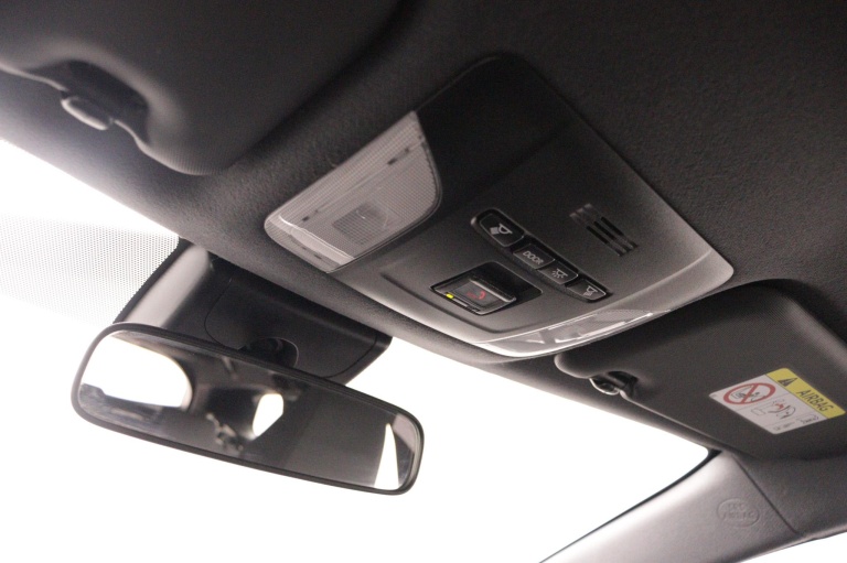 Toyota Corolla Touring Sports - 1.8 Hybrid Active 31