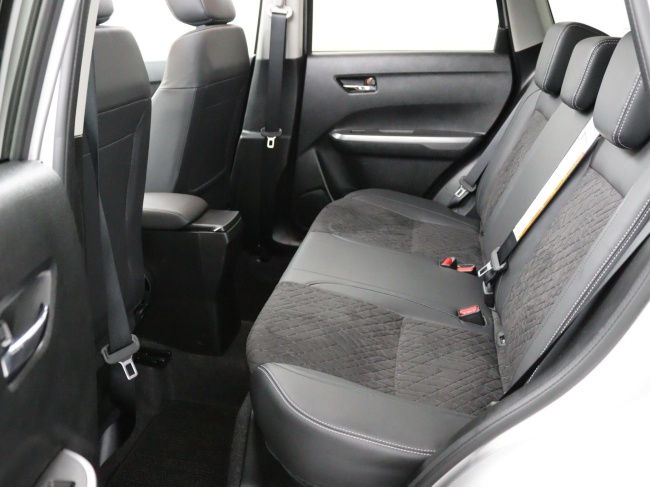 Suzuki Vitara - 1.5 Hybrid Style Automaat