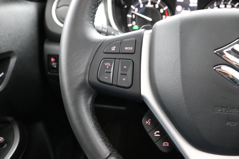 Suzuki Vitara - 1.5 Hybrid Style Automaat 18