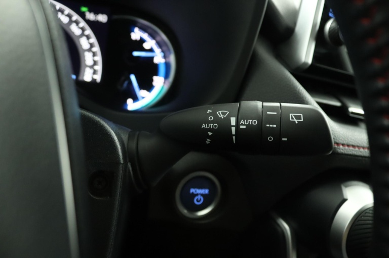 Toyota RAV4 - 2.5 Plug-in Hybrid AWD Business 32