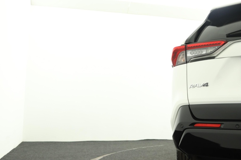 Toyota RAV4 - 2.5 Plug-in Hybrid AWD Business 43