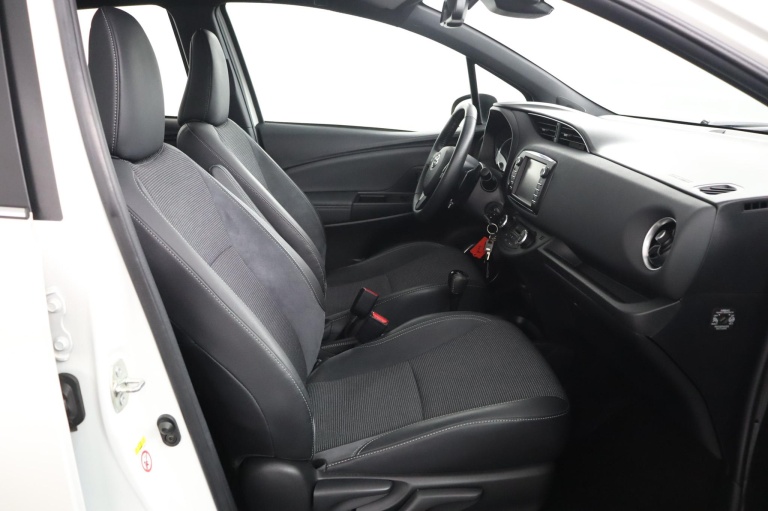 Toyota Yaris - 1.5 VVT-i Executive 22