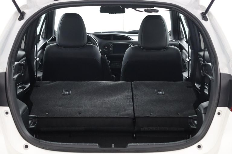 Toyota Yaris - 1.5 VVT-i Executive 26