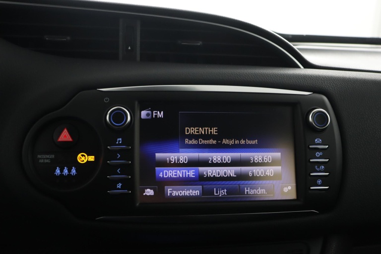 Toyota Yaris - 1.5 VVT-i Executive 8