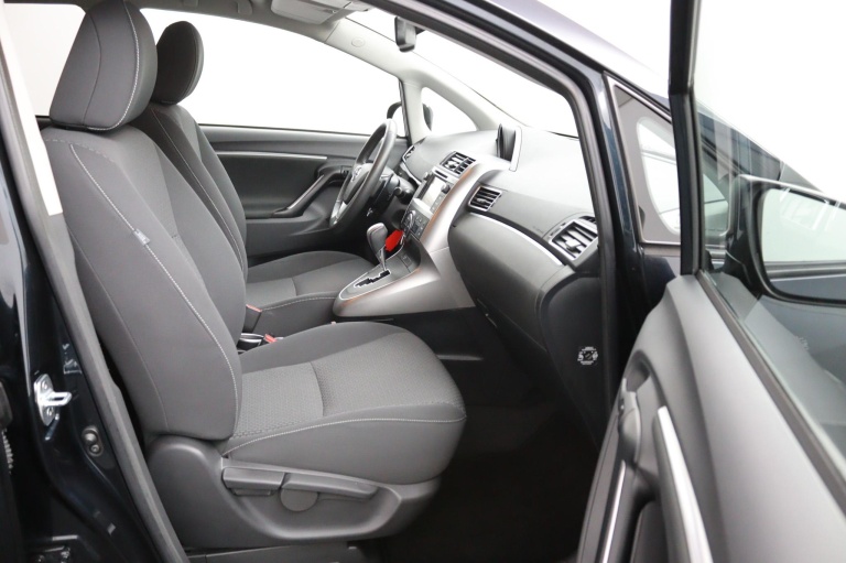 Toyota Verso - 1.8 VVT-i Business Automaat 10