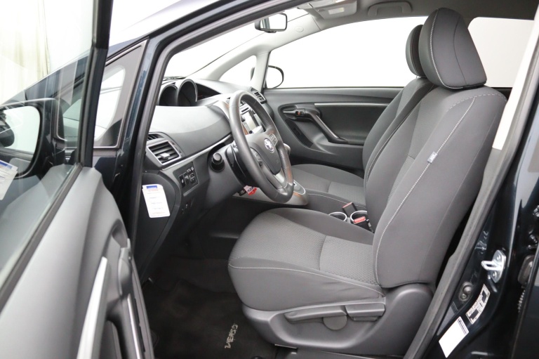 Toyota Verso - 1.8 VVT-i Business Automaat 9