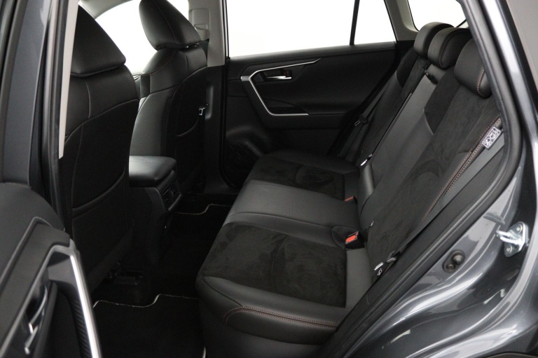 Toyota RAV4 - 2.5 Hybrid AWD Style 17