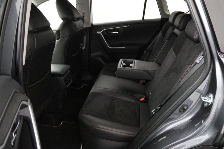 Toyota RAV4 - 2.5 Hybrid AWD Style 37