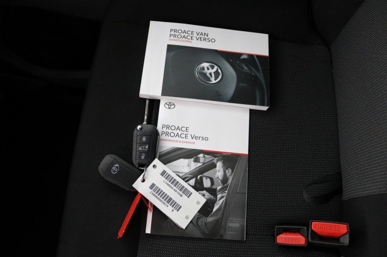 Toyota PROACE Electric Compact - Standard Range Live 11