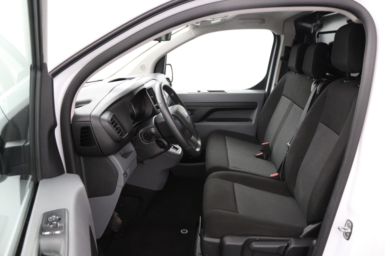 Toyota PROACE Electric Compact - Standard Range Live 17