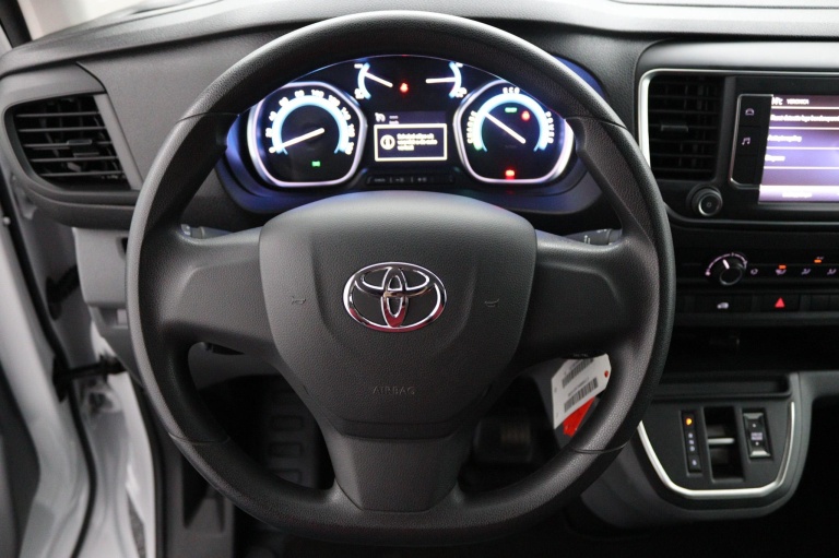Toyota PROACE Electric Compact - Standard Range Live 18