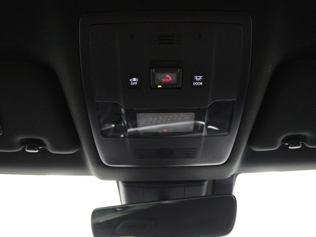 Lexus UX - 250h Preference Line