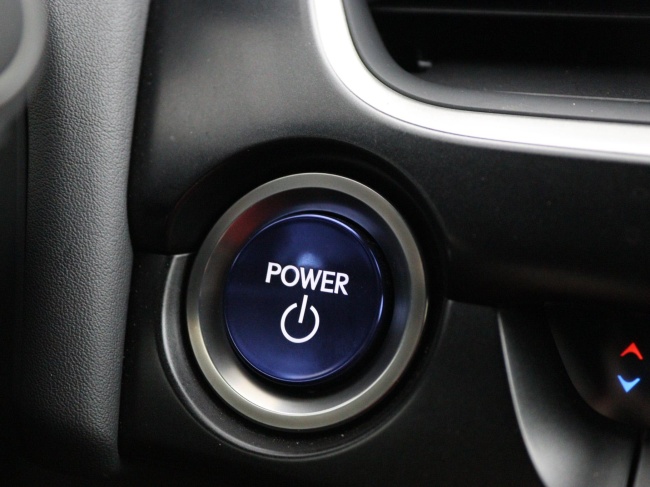 Lexus UX - 250h Preference Line