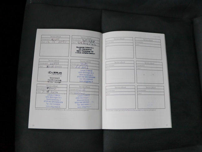 Lexus UX - 250h Preference Line