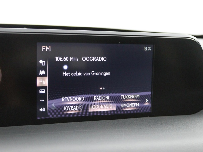 Lexus UX - 250h Preference Line