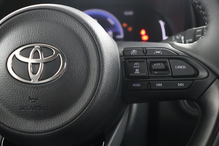 Toyota Yaris - 1.5 Hybrid 115 Dynamic 19