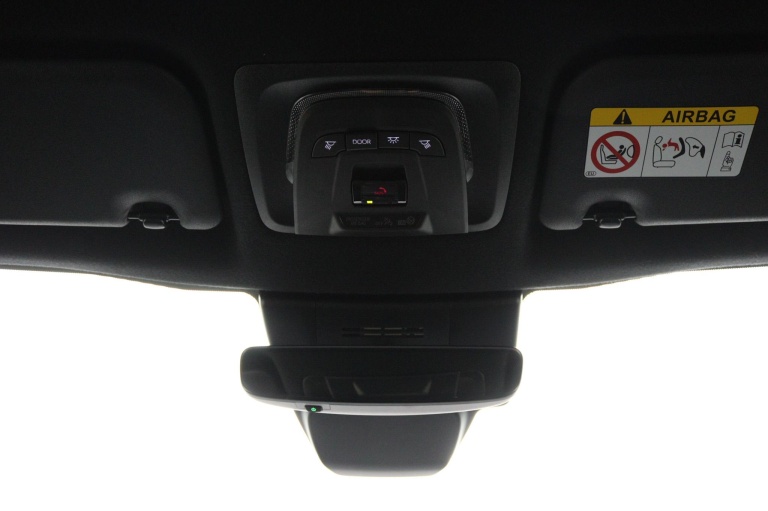 Toyota Corolla Cross - Hybrid 140 Dynamic 33