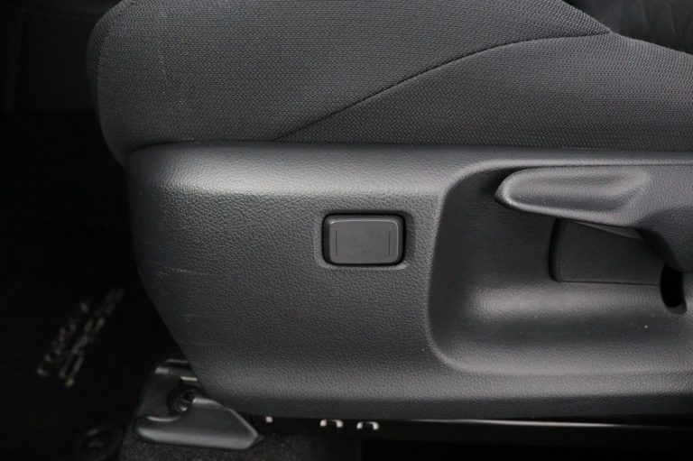 Toyota Corolla Cross - Hybrid 140 Dynamic 38