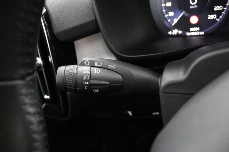 Volvo XC40 - 1.5 T3 Business Pro 16