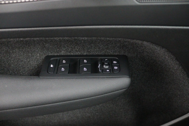 Volvo XC40 - 1.5 T5 Recharge Inscription 25