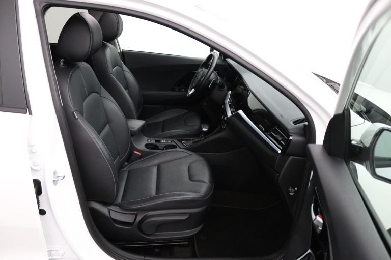 Kia Niro - 1.6 GDi Hybrid ExecutiveLine 13