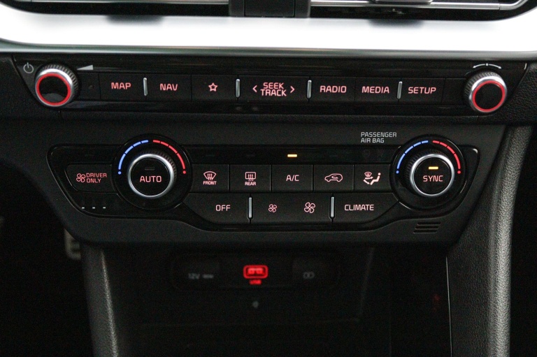 Kia Niro - 1.6 GDi Hybrid ExecutiveLine 19