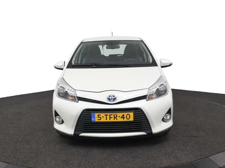 Toyota Yaris - 1.5 Full Hybrid Dynamic 14