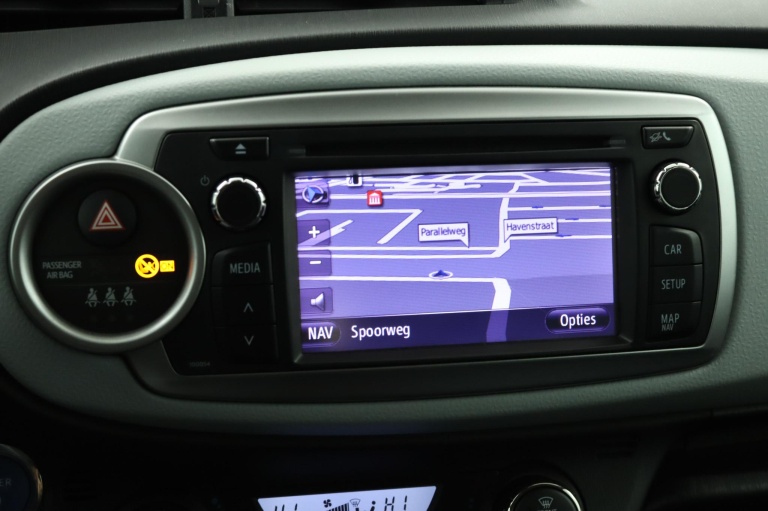 Toyota Yaris - 1.5 Full Hybrid Dynamic 27