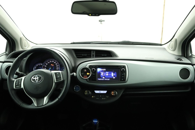 Toyota Yaris - 1.5 Full Hybrid Dynamic 56