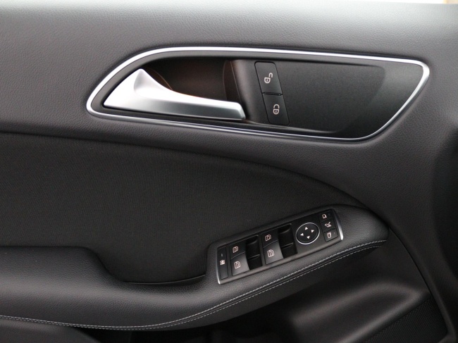 Mercedes-Benz B-klasse - 180 Business Solution