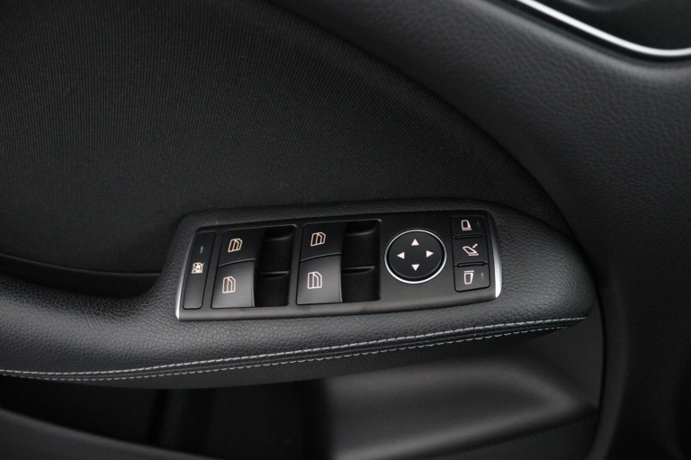 Mercedes-Benz B-klasse - 180 Business Solution 30