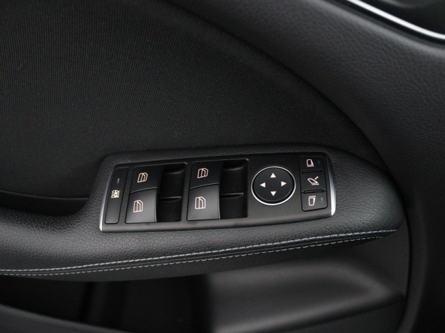 Mercedes-Benz B-klasse - 180 Business Solution