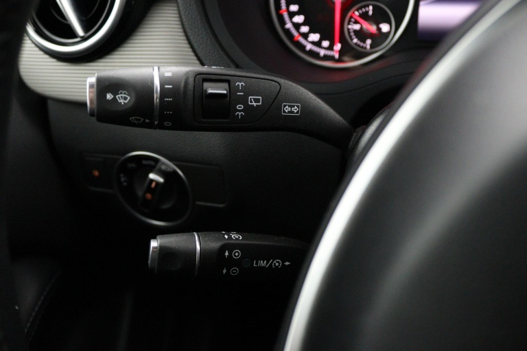 Mercedes-Benz B-klasse - 180 Business Solution 32