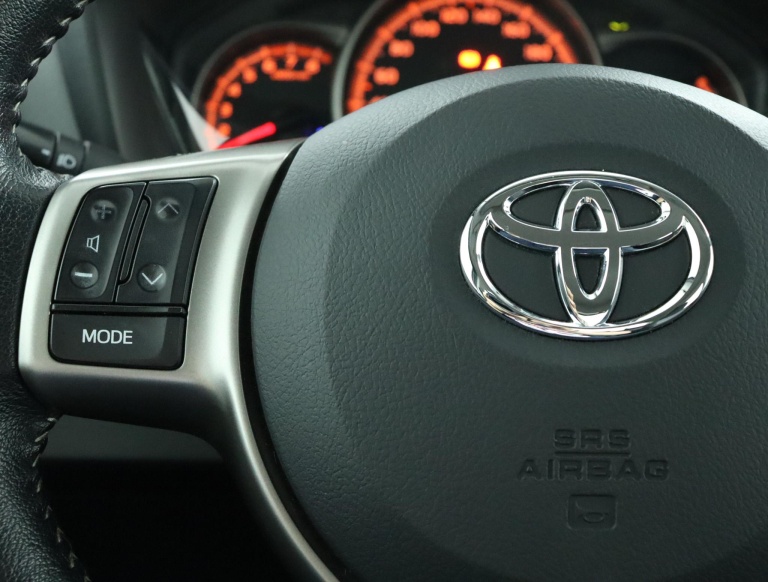 Toyota Yaris - 1.0 VVT-i Aspiration 19