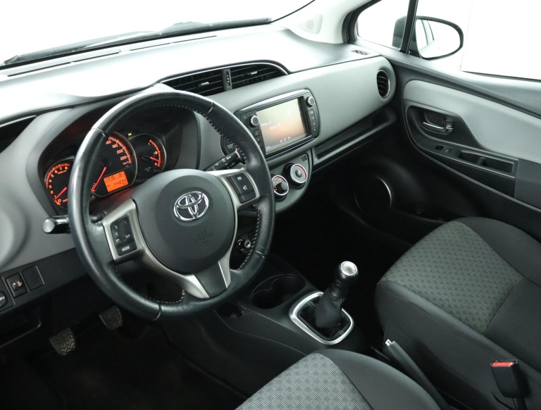 Toyota Yaris - 1.0 VVT-i Aspiration 49