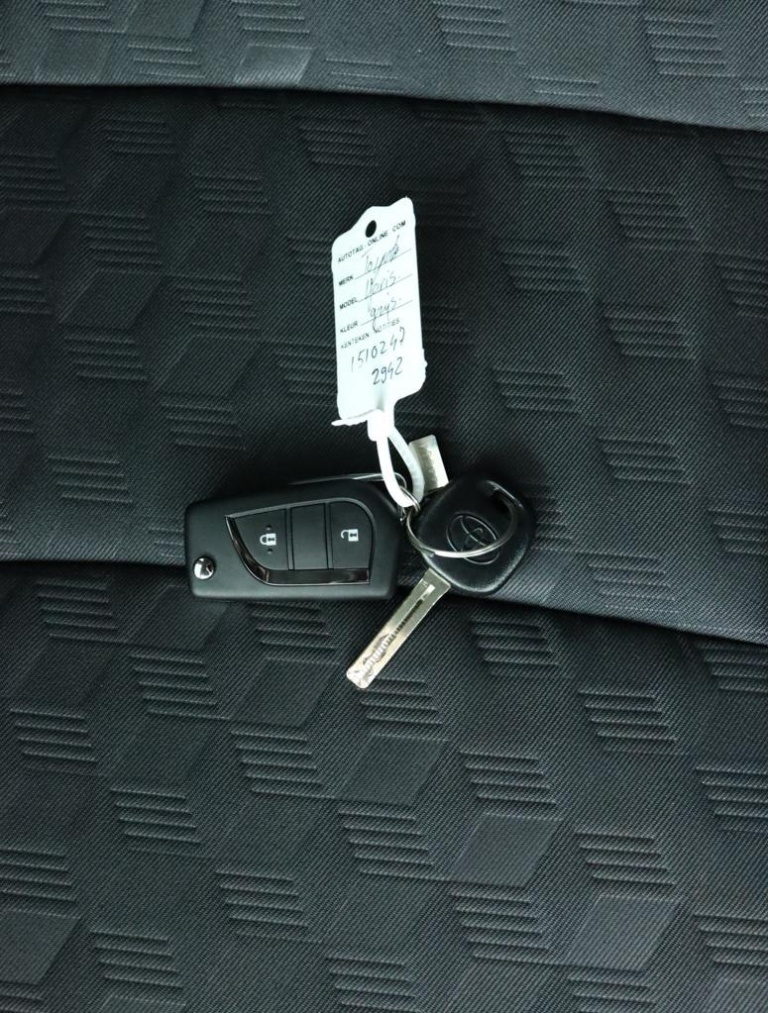 Toyota Yaris - 1.5 Hybrid 115 Active 11