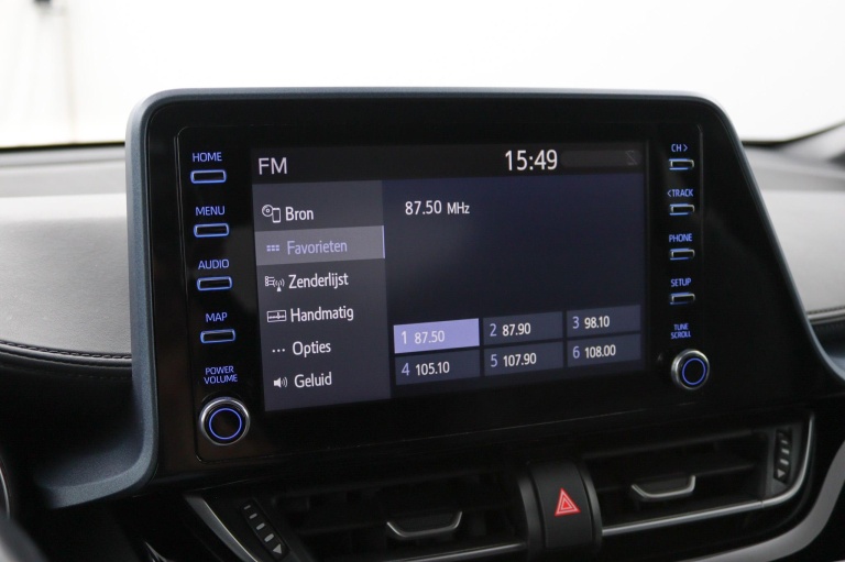 Toyota C-HR - 2.0 Hybrid First Edition 8