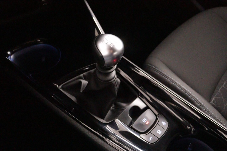 Toyota C-HR - 1.2 Turbo Dynamic 25