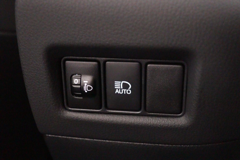 Toyota C-HR - 1.2 Turbo Dynamic 28