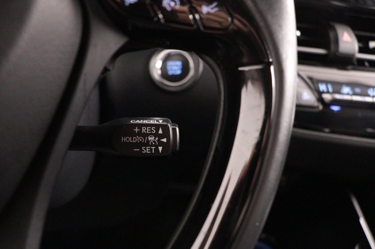 Toyota C-HR - 1.2 Turbo Dynamic 37