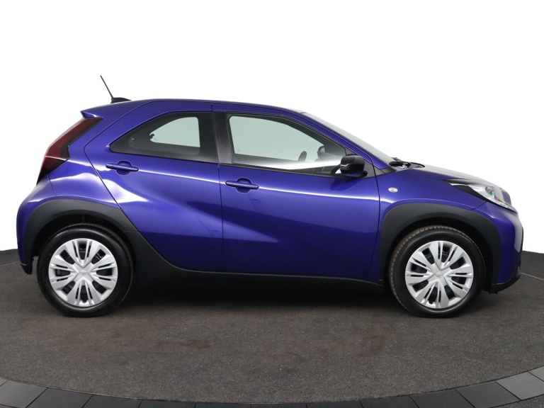 Toyota Aygo X - 1.0 VVT-i MT Play 11