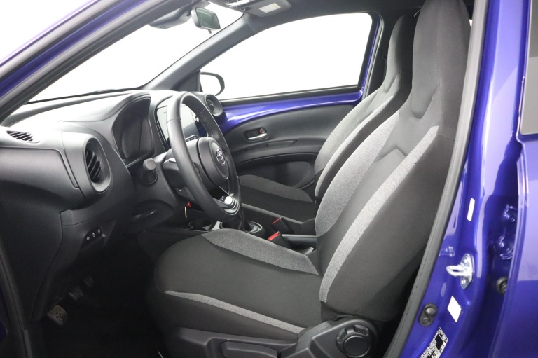 Toyota Aygo X - 1.0 VVT-i MT Play 14