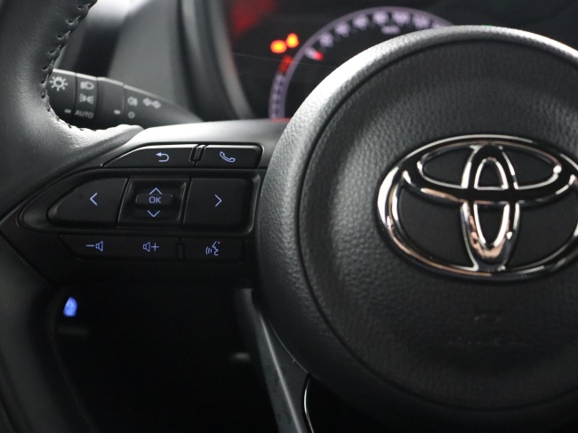 Toyota Aygo X - 1.0 VVT-i MT Play