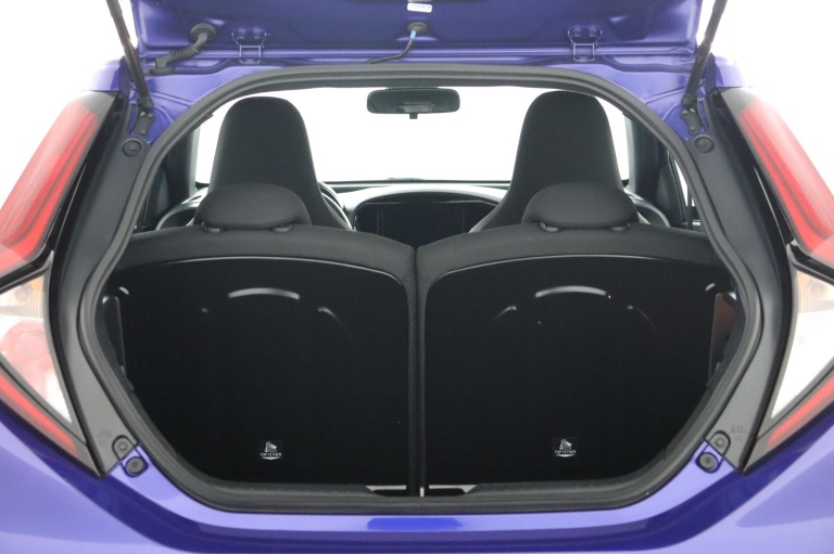 Toyota Aygo X - 1.0 VVT-i MT Play 20