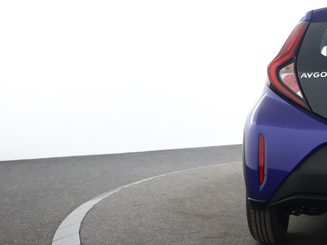 Toyota Aygo X - 1.0 VVT-i MT Play