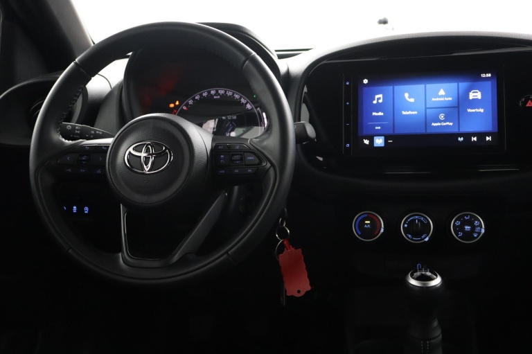 Toyota Aygo X - 1.0 VVT-i MT Play 51