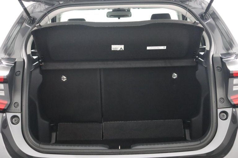 Toyota Yaris - 1.5 Hybrid First Edition 23