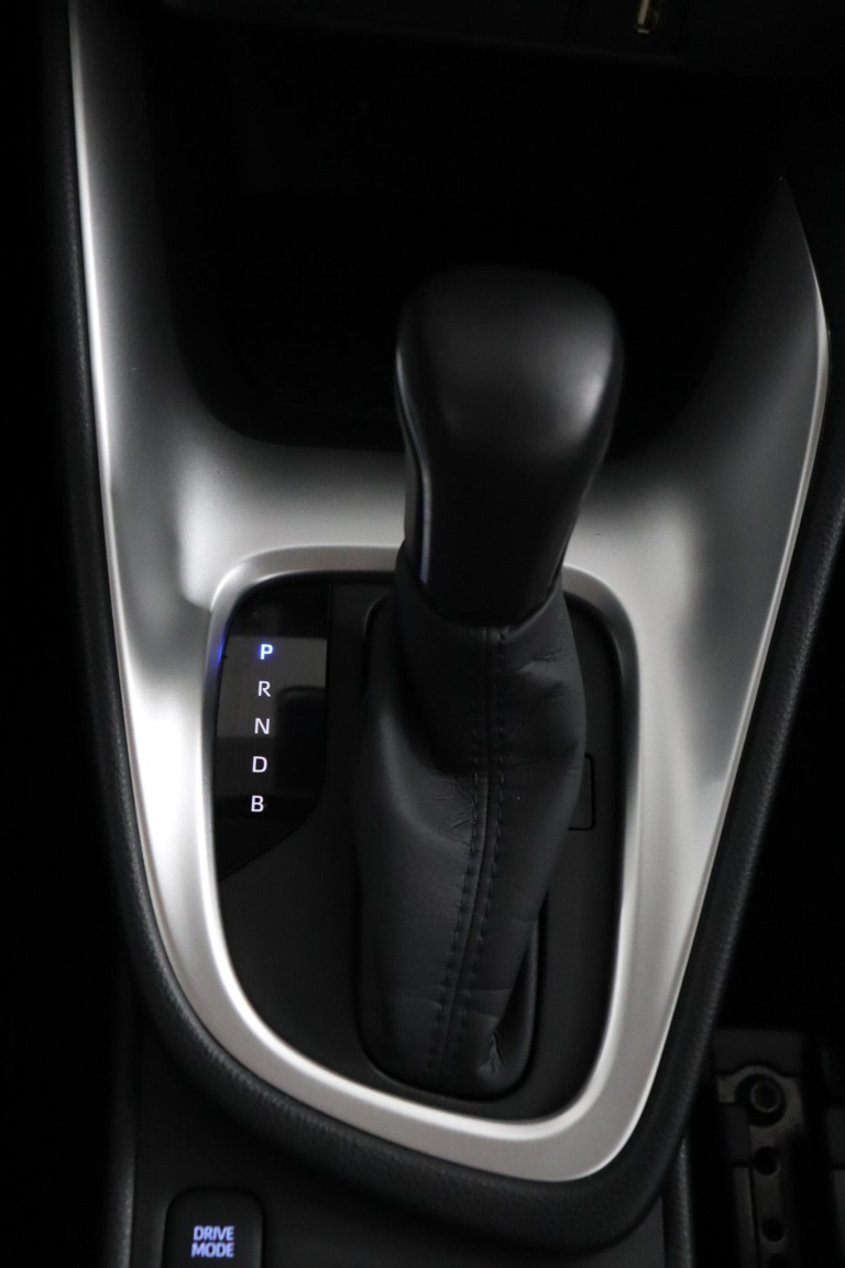 Toyota Yaris - 1.5 Hybrid First Edition 27