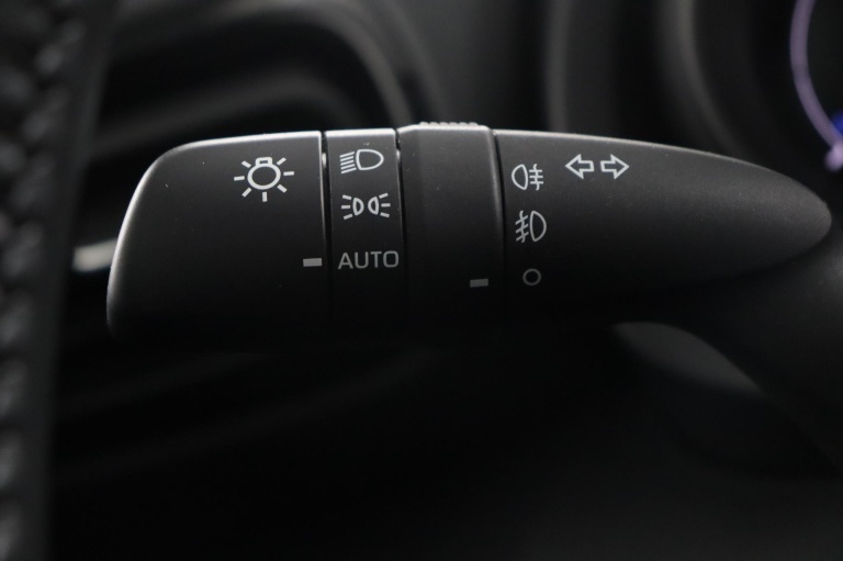 Toyota Yaris - 1.5 Hybrid First Edition 31